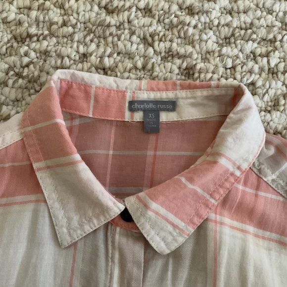 Charlotte Russe Long Sleeve Plaid Top - Picture 3 of 3